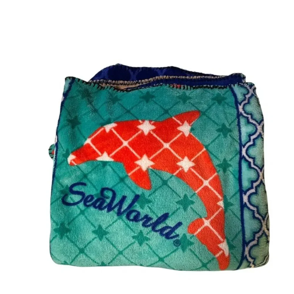 Official SeaWorld Patchwork Fleece Throw Blanket Ocean Sea Turtle Dolphin 50x60